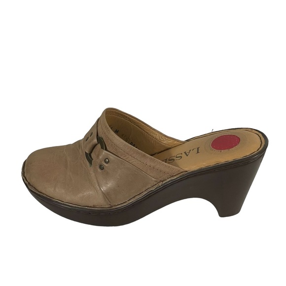 Lassen Tan Leather Slip On Wedge Platform Clog Mule Shoe Sz 11 M - Picture 7 of 12